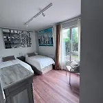 Fabuloso Bajo Con Jardines Apartmán *
