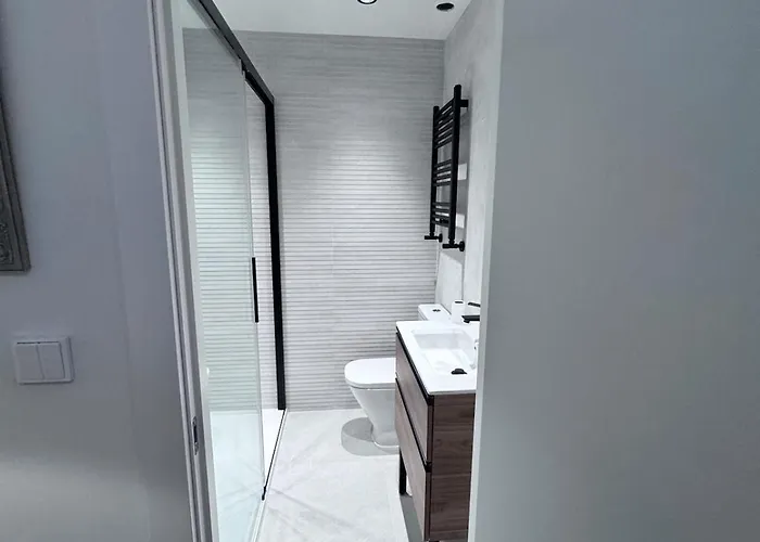 Fabuloso Bajo Con Jardines Apartment