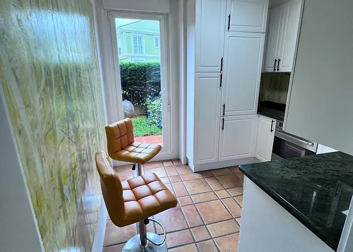 Fabuloso Bajo Con Jardines Apartment Santander