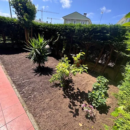 Fabuloso Bajo Con Jardines Lägenhet Santander