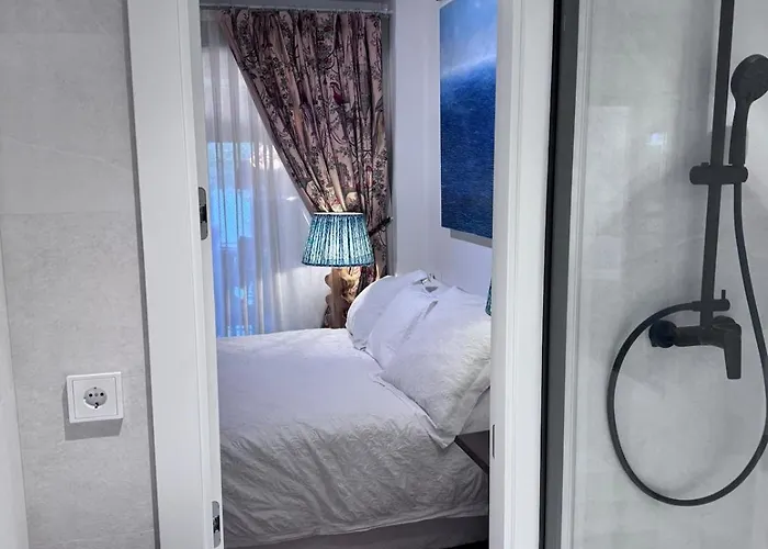 Fabuloso Bajo Con Jardines סנטנדר